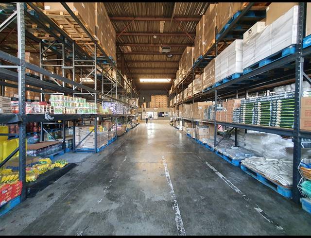 2,100M² WAREHOUSE TO LET IN CITY DEEP